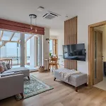 Hellohal Hazak Appartement *
