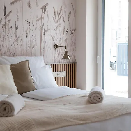 Hellohal Hazak Apartament